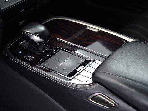 Used 2018 Lexus LS 500 w/ Luxury Package image 39