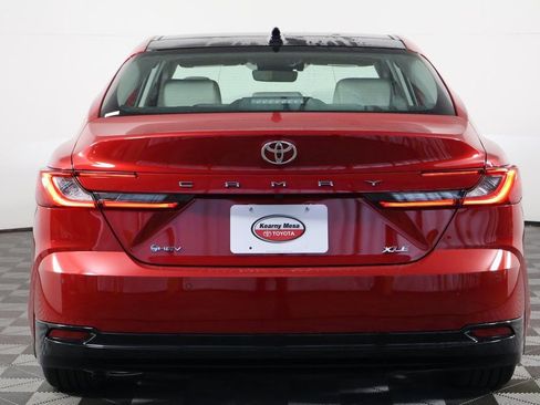 Used 2025 Toyota Camry XLE image 5