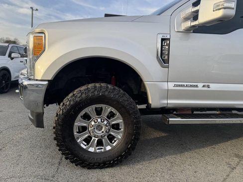 Used 2018 Ford F250 XLT w/ XLT Premium Package image 22