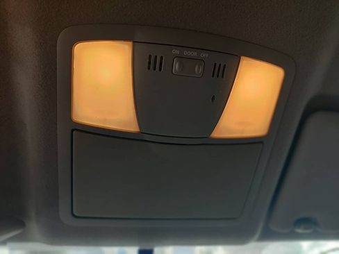 Used 2015 Nissan Rogue S w/ Convenience Package FWD image 15