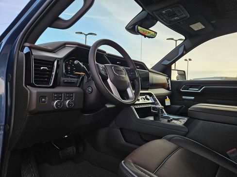 New 2026 GMC Sierra 1500 Denali w/ Denali Reserve Package AWD/4WD image 10
