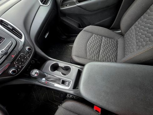 Used 2021 Chevrolet Equinox LT AWD/4WD image 33