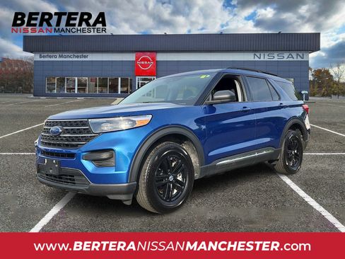 Used 2022 Ford Explorer XLT AWD/4WD image 1
