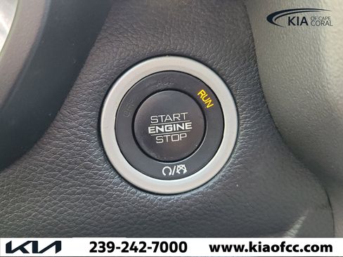 Used 2020 RAM 1500 Laramie AWD/4WD image 32