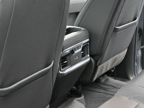 Used 2025 Chevrolet Silverado 1500 High Country w/ Technology Package AWD/4WD image 30