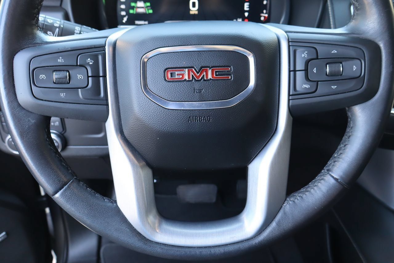 Used 2023 GMC Yukon SLT AWD/4WD image 12