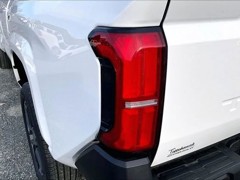 Used 2024 Toyota Tacoma SR image 24