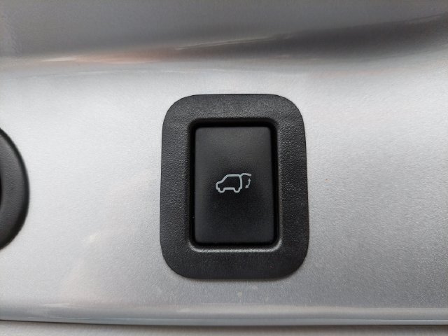 Used 2016 Toyota Highlander Limited AWD/4WD image 41