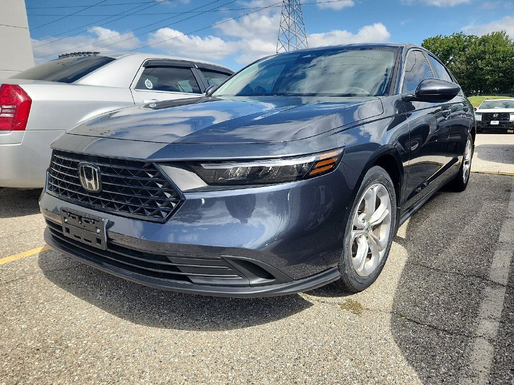 Used 2025 Honda Accord LX image 3