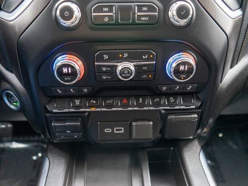 Used 2021 GMC Sierra 2500 AT4 w/ AT4 Preferred Package image 28