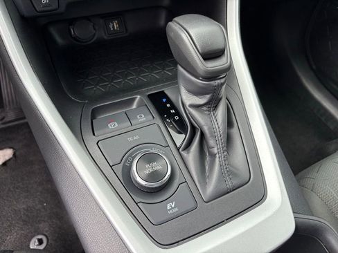 Used 2024 Toyota RAV4 XLE image 24