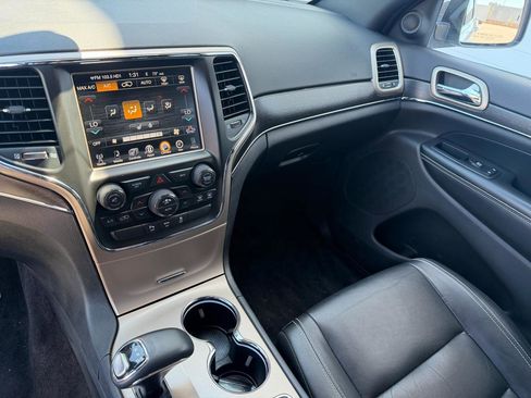 Used 2015 Jeep Grand Cherokee Limited AWD/4WD image 12