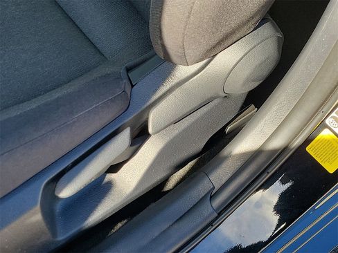 Used 2025 Toyota Camry LE image 18