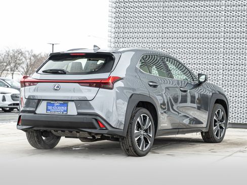 Used 2020 Lexus UX 250h w/ Premium Package image 4