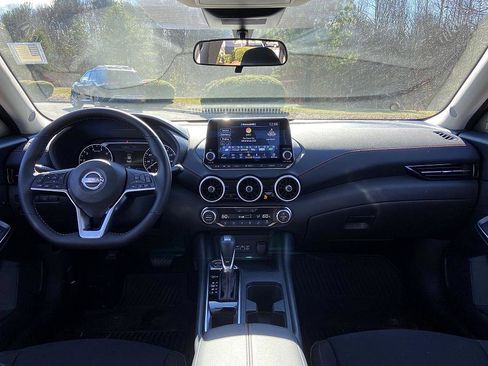 Certified 2025 Nissan Sentra SR w/ Midnight Edition image 16