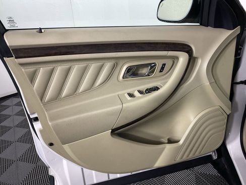 Used 2018 Ford Taurus Limited w/ Driver Assist Package image 12