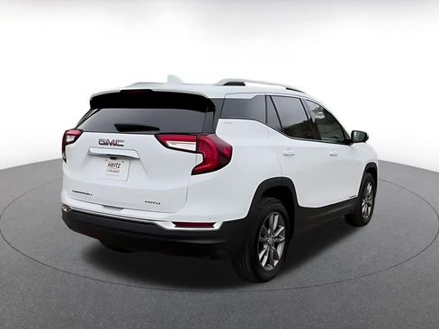 Used 2024 GMC Terrain SLT AWD/4WD image 14