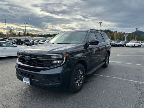New 2025 Ford Expedition Active image 7