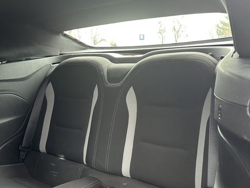Used 2020 Chevrolet Camaro LT image 32