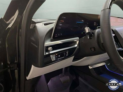 Used 2023 Cadillac Lyriq 2WD image 36