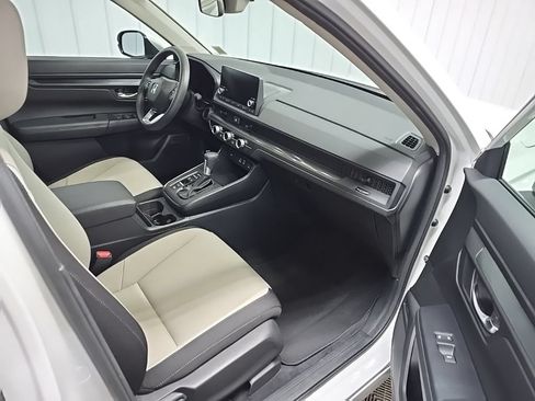 Used 2024 Honda CR-V EX image 17
