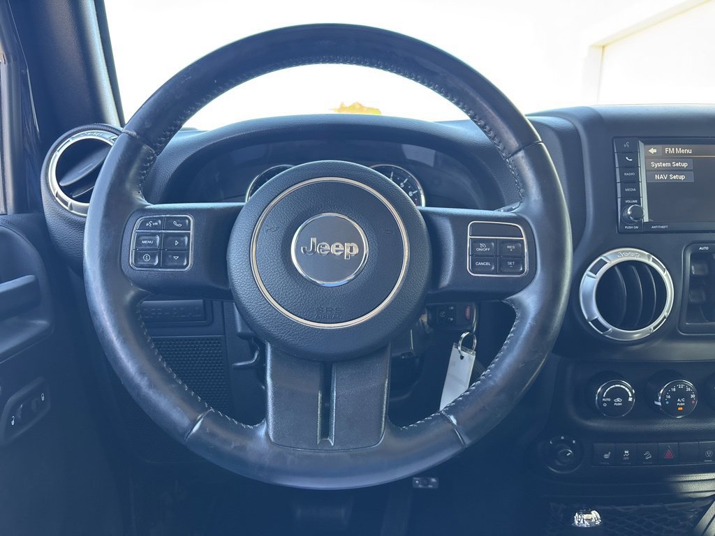 Used 2017 Jeep Wrangler Unlimited Rubicon w/ Cold Weather Group AWD/4WD image 10
