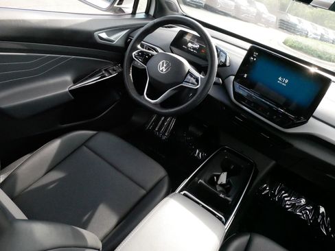 Used 2023 Volkswagen ID.4 Pro S Plus AWD/4WD image 9