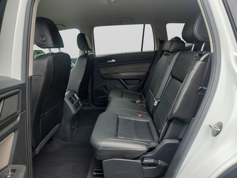 Used 2023 Volkswagen Atlas SE AWD/4WD image 16