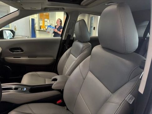 Used 2018 Honda HR-V EX image 13