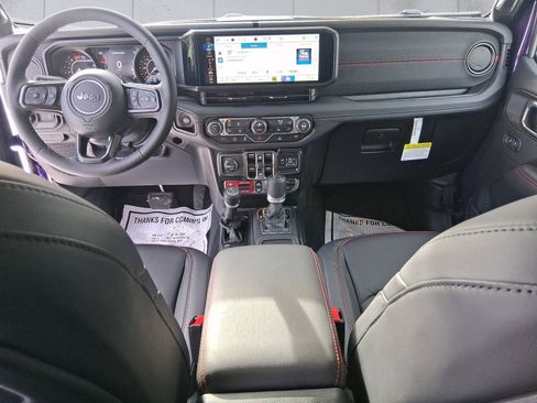 New 2026 Jeep Wrangler Unlimited Rubicon w/ Technology Group image 11