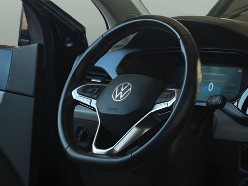 Used 2022 Volkswagen Taos SE FWD image 30