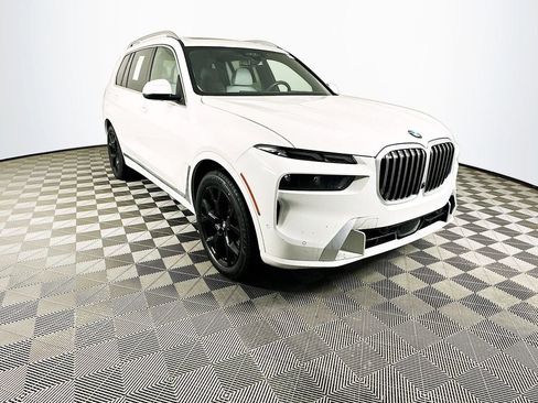 Used 2023 BMW X7 xDrive40i w/ Premium Package AWD/4WD image 1