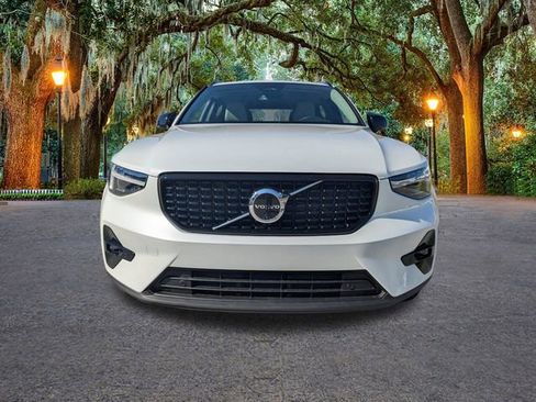 New 2026 Volvo XC40 B5 Ultra w/ Protection Package Premier image 9