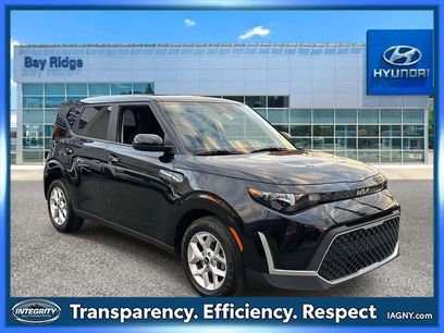 Used 2023 Kia Soul LX w/ LX Technology Package