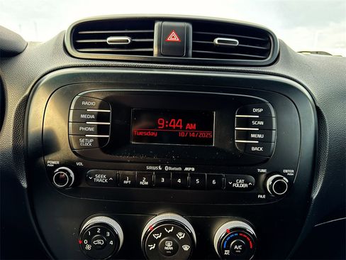 Used 2015 Kia Soul image 16