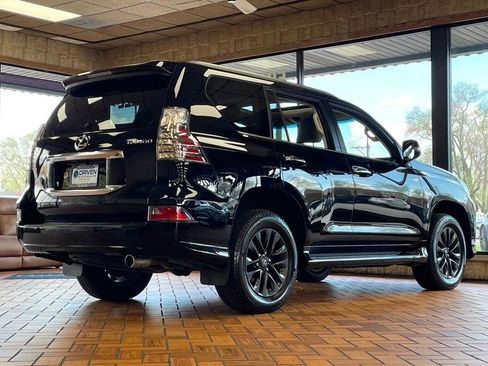 Used 2020 Lexus GX 460 Premium w/ Premium Package image 9