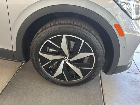 Certified 2023 Volkswagen ID.4 Pro S AWD/4WD image 10