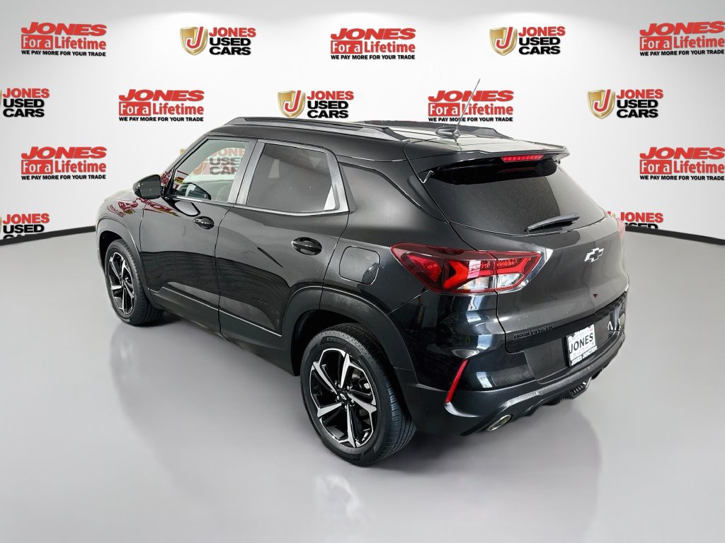 Used 2023 Chevrolet TrailBlazer RS w/ Convenience Package FWD image 2
