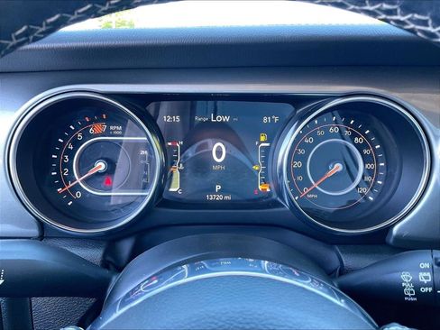 Used 2023 Jeep Wrangler Unlimited Sahara w/ Cold Weather Group AWD/4WD image 23