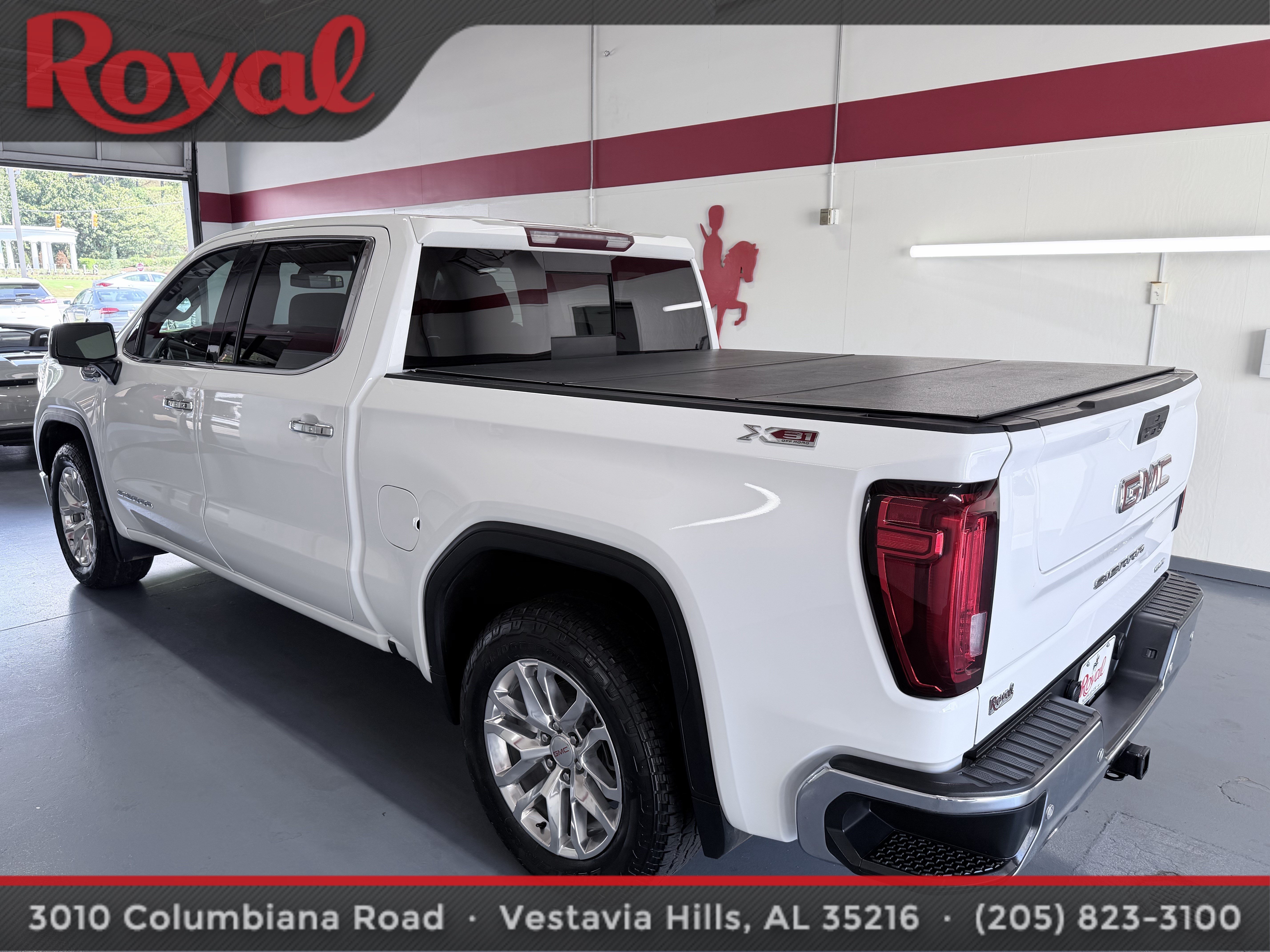 Used 2020 GMC Sierra 1500 SLT w/ SLT Premium Plus Package AWD/4WD image 7