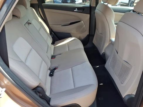 Used 2016 Hyundai Tucson SE w/ Option Group 02 image 11