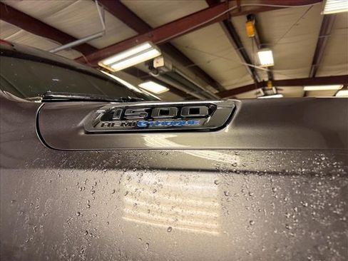 Used 2024 RAM 1500 Laramie image 28