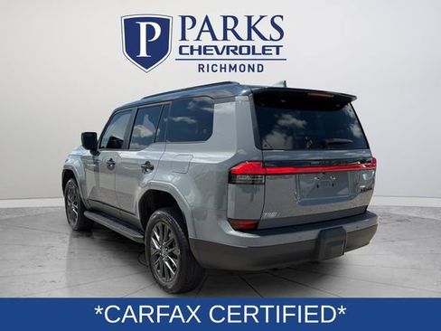 Used 2024 Lexus GX 550 w/ Cold Area Package AWD/4WD image 6