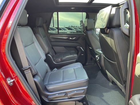 Used 2024 GMC Yukon Denali w/ Advanced Technology Package image 30