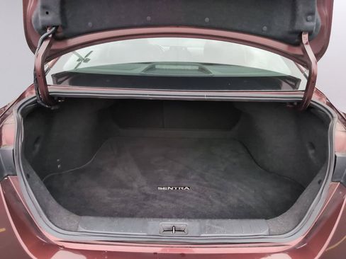 Used 2024 Nissan Sentra SV FWD image 9
