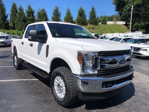 Used 2018 Ford F250 XL w/ STX Appearance Package AWD/4WD image 8