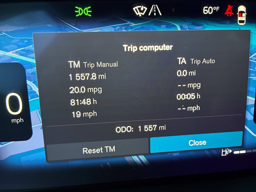 Used 2019 Volvo XC60 T5 Momentum w/ Premium Package AWD/4WD image 2