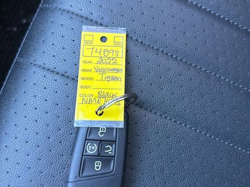 Used 2022 Volkswagen Tiguan SE R-Line image 19