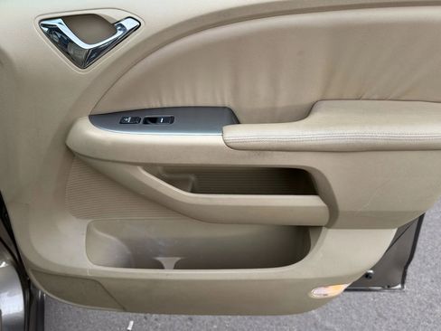 Used 2010 Honda Odyssey EX-L image 22