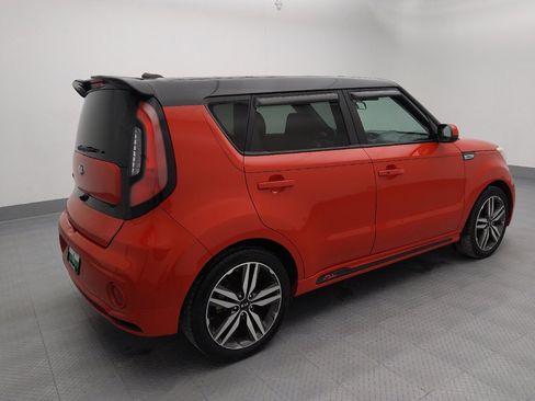 Used 2019 Kia Soul + image 10